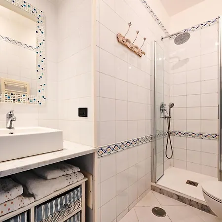 Le Temps Retrouve Apartment *